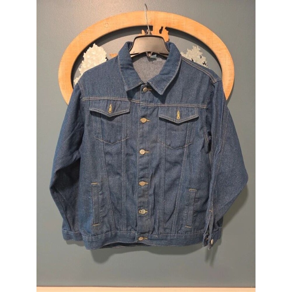 Woman's sz. medium jean jacket. Lightweight